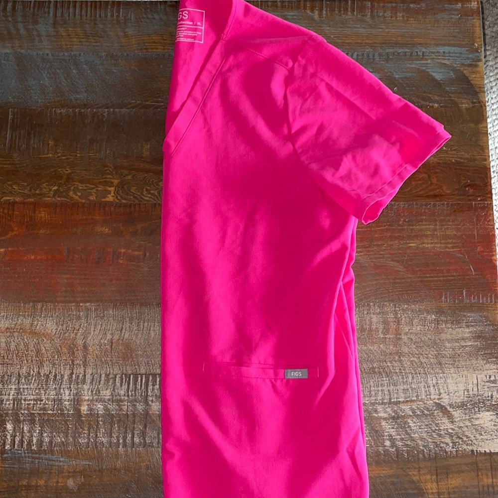 Women’s FIGS Casma Scrub Top Size XL